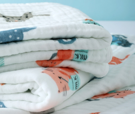 Canlı Desen Reaktif Baskılı Gazlı Bez Kumaş 210gsm Yenidoğan İçin Termostatik Kundak Şal