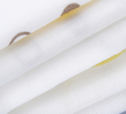 İki Katmanlı 40S 125GSM Çift Gazlı Bez Malzeme Bambu Kundak Battaniyesi