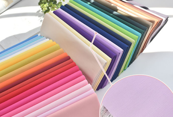 %98 Organik Pamuklu Gömlek Kumaşı %2 Spandex Nazik Yaz 50sX50s 135GSM Bebek Giysileri Elbise