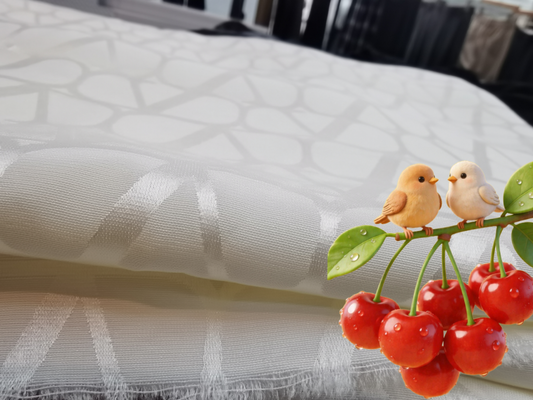225gm 50%Lüks Asetat Karışımı Jacquard Takım Kumaş Çağdaş Kadın Giysileri İçin İpek Görünüşü