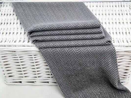 225 GSM Herringbone %50 Yün Paltosu Takım Kumaş ¢ Asıl Avrupa tarzı ile zamansız zariflik