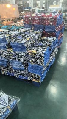 135 GSM Canlı renkler ve yumuşak solunumlu doğal gaz kumaşı olan pamuklu baskı kumaş