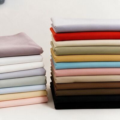 Lüks Gömlekler için Yüksek Kırışıklık Direncine ve 150 cm Genişliğe Sahip Premium 140gsm Mikrofiber Kumaş