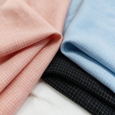 195gm Yarn-Dyeed Check Suiting Fabric with 68% Polyester 30% Rayon 2% Spandex for Uniforms
