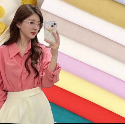 Dokuma Gömlek Ceket İçin Yüzde 100 Pamuklu Kumaş 40S İplik 130GSM A Sınıfı